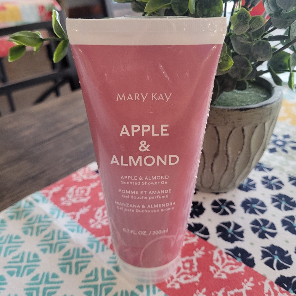 New Mary Kay shower gel